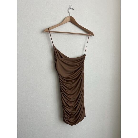 Fashion Nova dress one shoulder brown Ruched Stretch Size Small - Picture 4 of 7